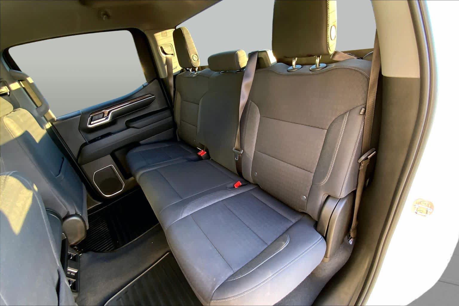 Used 2024 Chevrolet Silverado 1500 RST w/ LPO, Dark Essentials Package AWD/4WD image 18