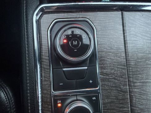 Used 2020 Ford Expedition Limited image 31