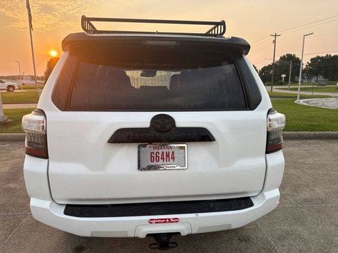 Certified 2020 Toyota 4Runner Venture w/ Moonroof Package AWD/4WD image 7