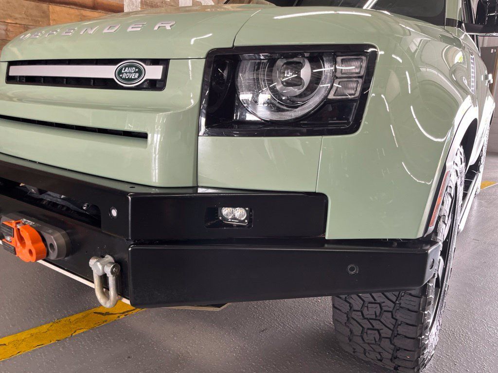 Used 2023 Land Rover Defender 110 75th Limited Edition AWD/4WD image 11