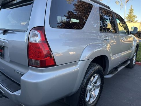 Used 2006 Toyota 4Runner SR5 image 12