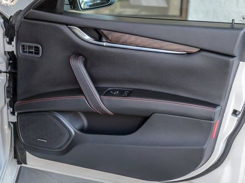 Used 2019 Maserati Ghibli S image 54