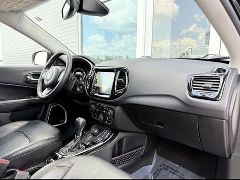 Used 2017 Jeep Compass Limited AWD/4WD image 22