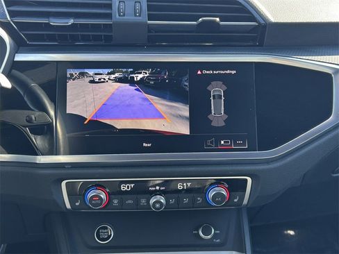 Used 2024 Audi Q3 2.0T Premium image 21