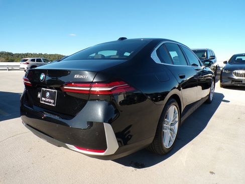 Certified 2025 BMW 530i xDrive w/ Premium Package image 7