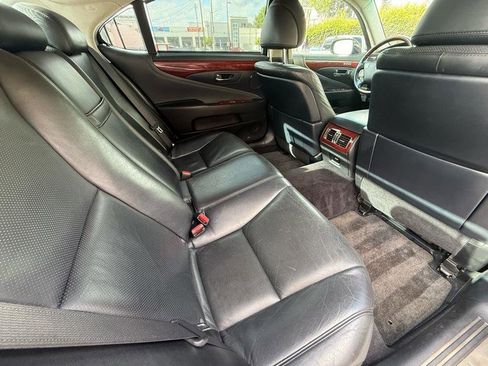 Used 2010 Lexus LS 460 L RWD image 20