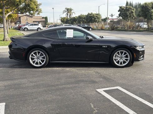 Used 2024 Ford Mustang GT Premium image 3