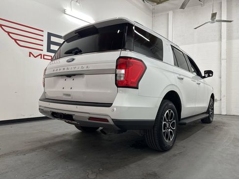 Used 2024 Ford Expedition XLT RWD image 9