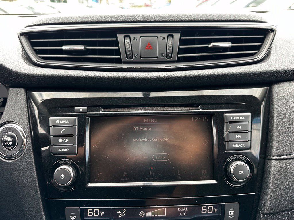 Used 2018 Nissan Rogue SV FWD image 27