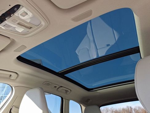 Certified 2023 Volvo XC60 B5 Core w/ Climate Package image 15