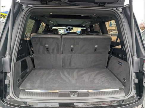 Used 2023 Jeep Grand Wagoneer Series II image 19