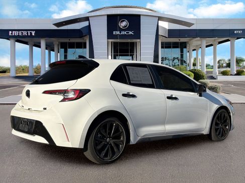 Used 2020 Toyota Corolla SE w/ Carpet Mat Package FWD image 4