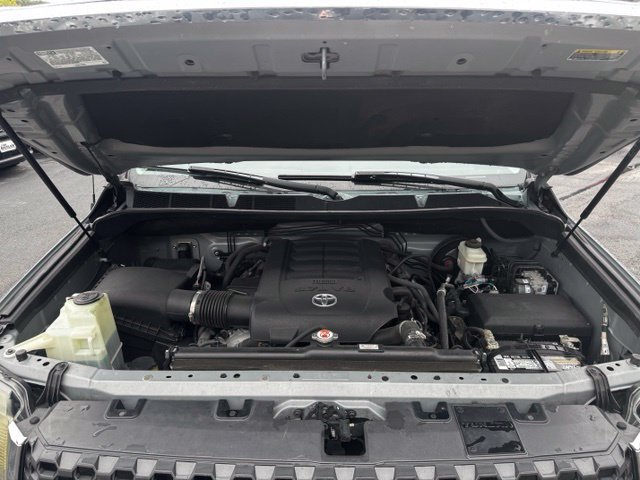 Used 2019 Toyota Tundra SR5 w/ SR5 Upgrade Package AWD/4WD image 15