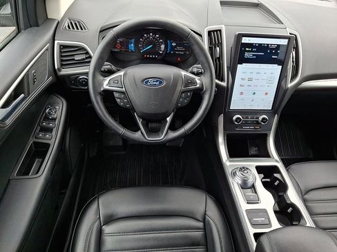 Certified 2022 Ford Edge SEL w/ Convenience Package image 11