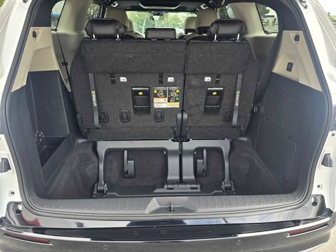 New 2026 Toyota Sienna Limited image 18
