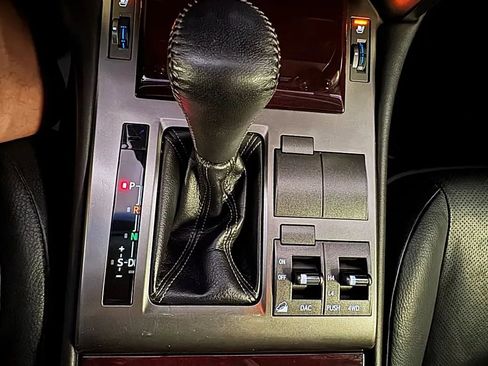 Used 2017 Lexus GX 460 image 20