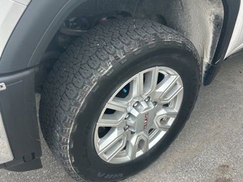 Used 2024 GMC Sierra 2500 SLT AWD/4WD image 4
