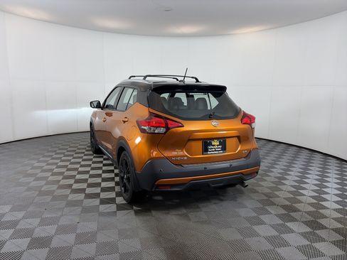 Used 2020 Nissan Kicks SR w/ SR Premium Package image 8