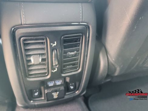 Used 2018 Jeep Grand Cherokee SRT AWD/4WD image 21