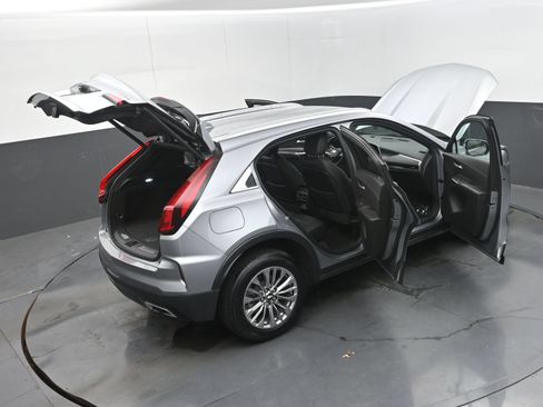 Used 2024 Cadillac XT4 Premium Luxury FWD image 37