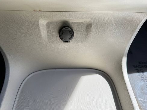 Used 2017 Toyota Sienna XLE w/ XLE Navigation Package AWD/4WD image 26