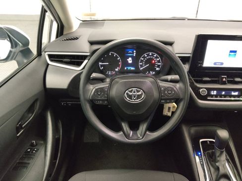 Used 2025 Toyota Corolla LE FWD image 22