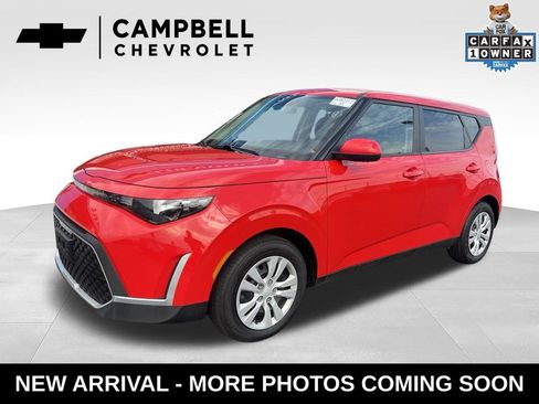 Used 2023 Kia Soul LX FWD image 1