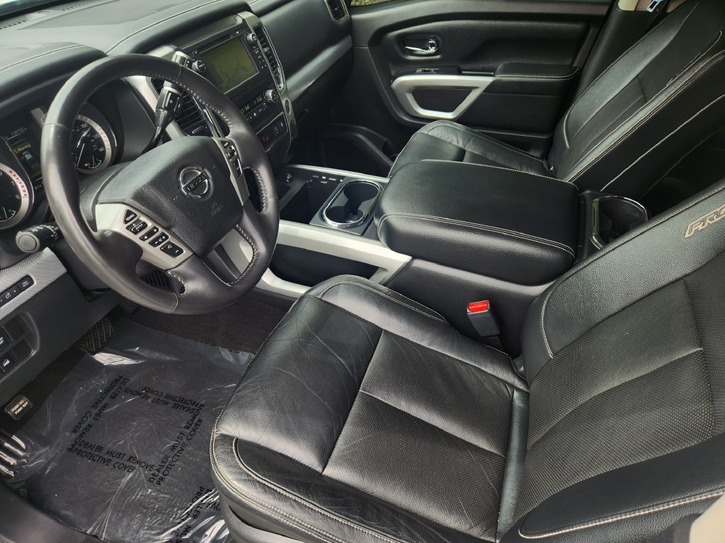Used 2018 Nissan Titan PRO-4X w/ Pro-4x Convenience Package AWD/4WD image 13