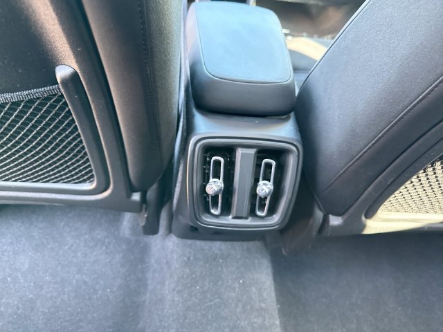 Certified 2023 Volvo XC40 B5 Plus w/ Climate Package AWD/4WD image 27
