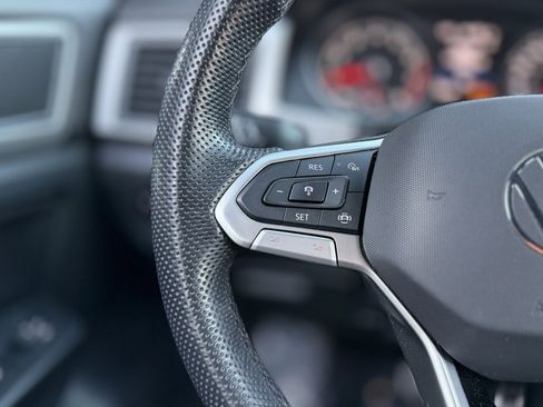 Used 2020 Volkswagen Atlas Cross Sport SE image 41