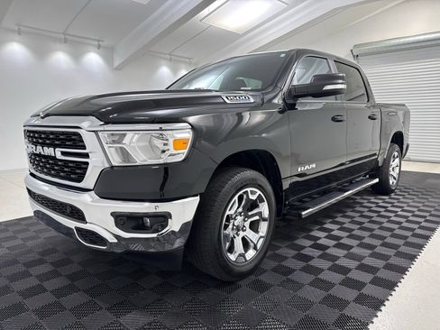Used 2022 RAM 1500 Big Horn AWD/4WD image 3