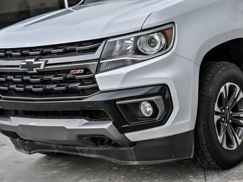 Used 2022 Chevrolet Colorado Z71 AWD/4WD image 8