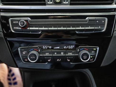 Used 2021 BMW X1 xDrive28i w/ Convenience Package AWD/4WD image 19