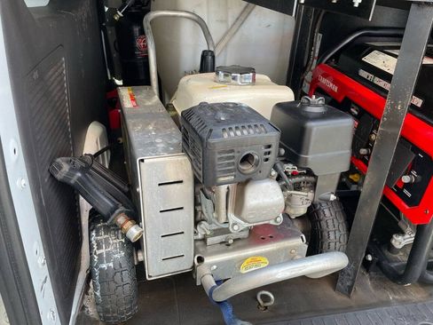 Used 2017 Ford Transit Connect XL FWD image 25