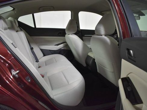 Certified 2023 Nissan Altima 2.5 SV image 32