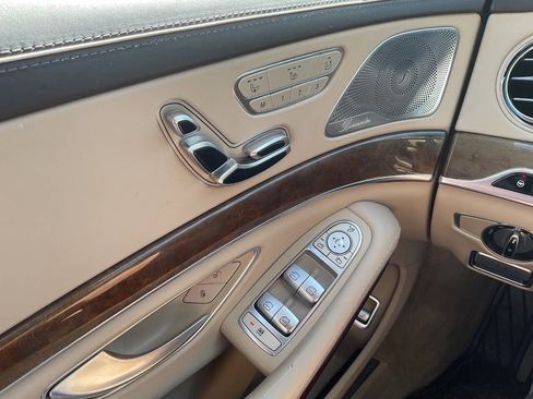 Used 2017 Mercedes-Benz S 550 4MATIC Sedan image 16