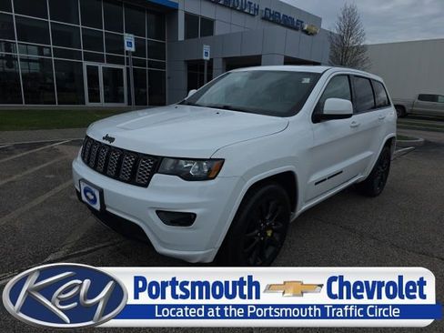 Used 2019 Jeep Grand Cherokee Altitude image 1