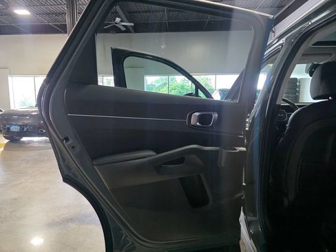 Used 2025 Kia Sorento EX w/ EX Panoramic Sunroof Package AWD/4WD image 19