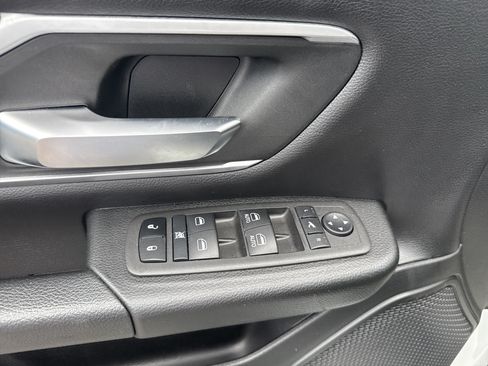 Used 2023 RAM 1500 Big Horn AWD/4WD image 17