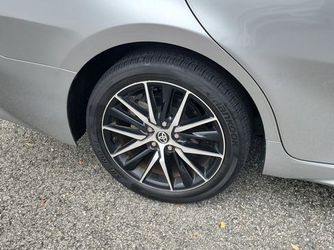 Used 2023 Toyota Camry SE image 14