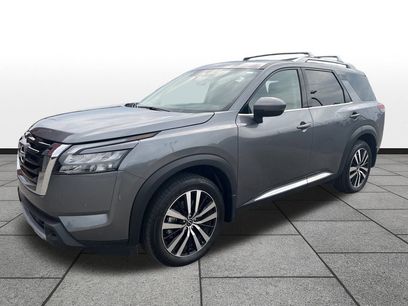 Used 2025 Nissan Pathfinder Platinum w/ Cargo Package