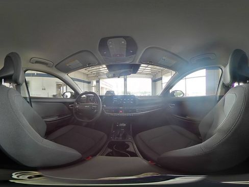 Used 2025 Kia K4 FWD image 42