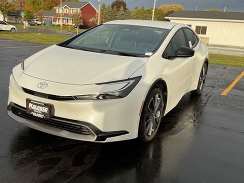 New 2026 Toyota Prius XLE image 3