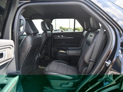 Used 2025 Ford Explorer ST-Line AWD/4WD image 10