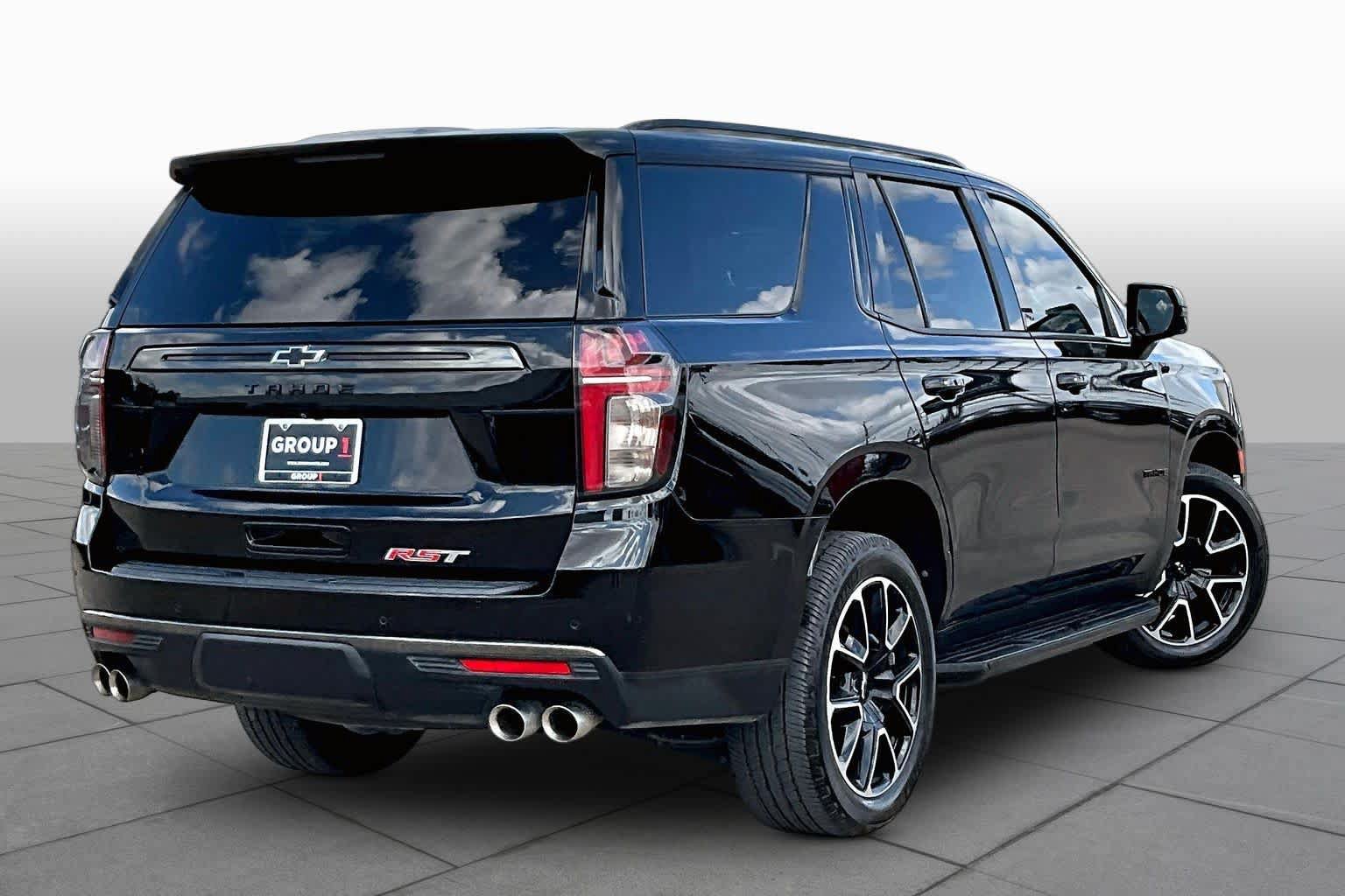 Used 2022 Chevrolet Tahoe RST w/ Sport Performance Package AWD/4WD image 13