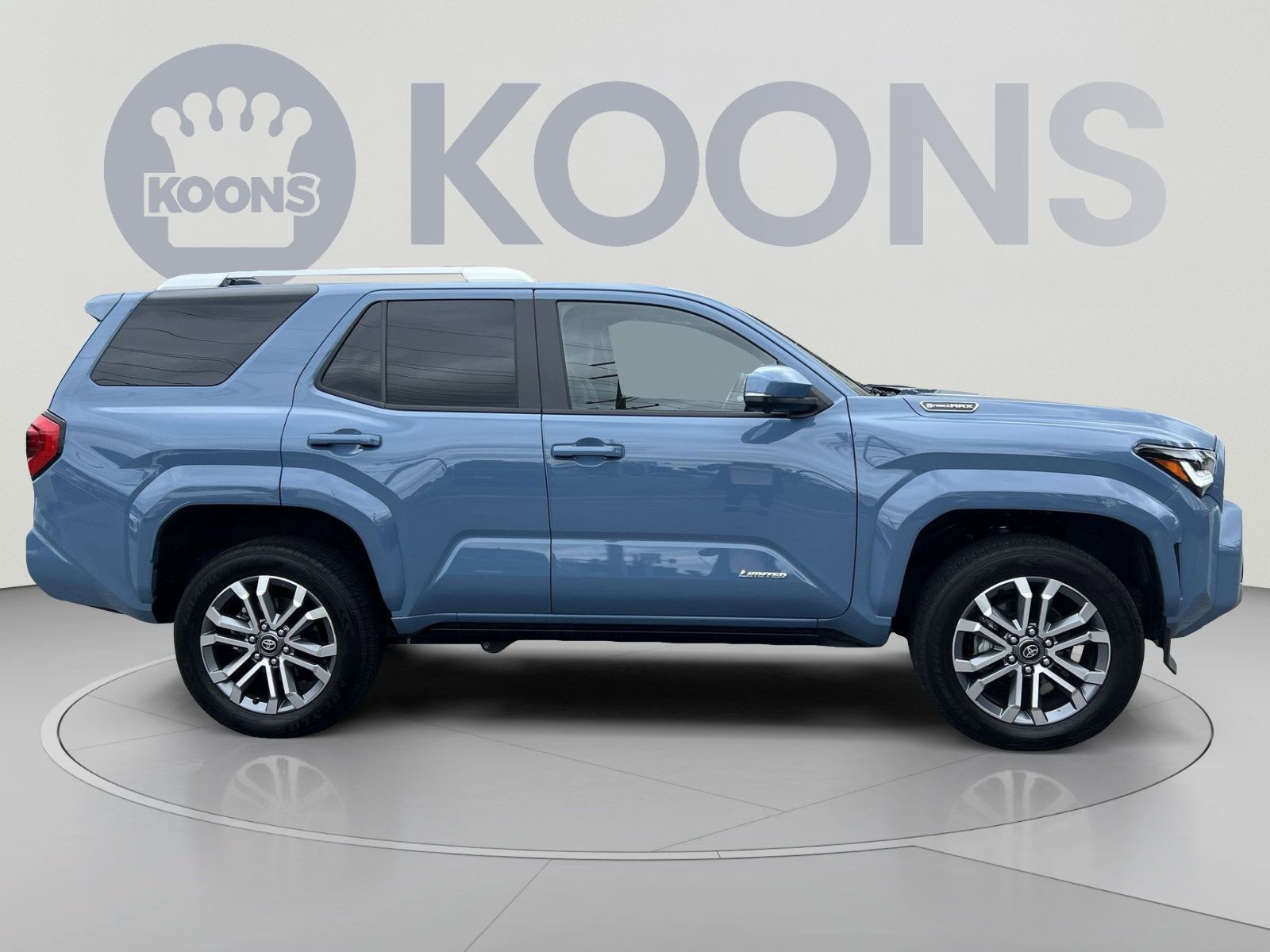 Used 2025 Toyota 4Runner Limited AWD/4WD image 8