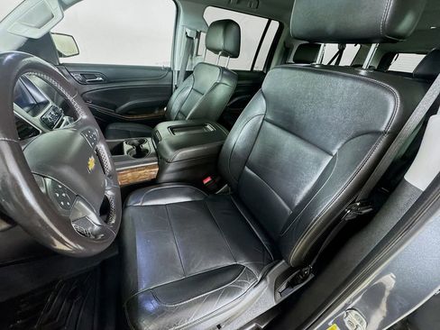 Used 2018 Chevrolet Suburban LT AWD/4WD image 12