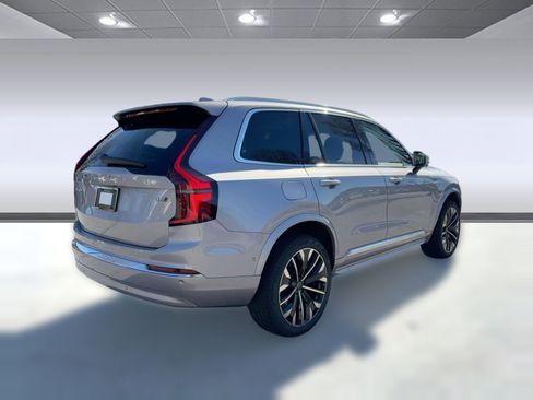 New 2026 Volvo XC90 B6 Plus w/ Protection Package image 9