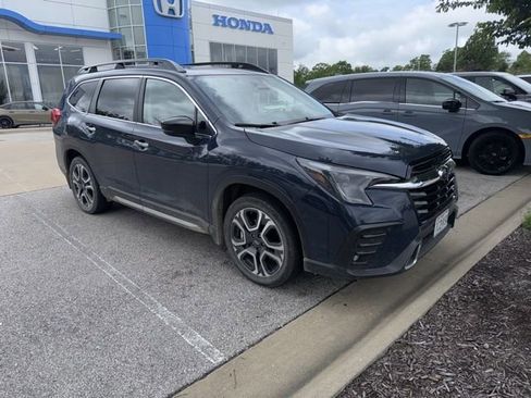 Used 2024 Subaru Ascent Touring w/ Popular Package #2 AWD/4WD image 2