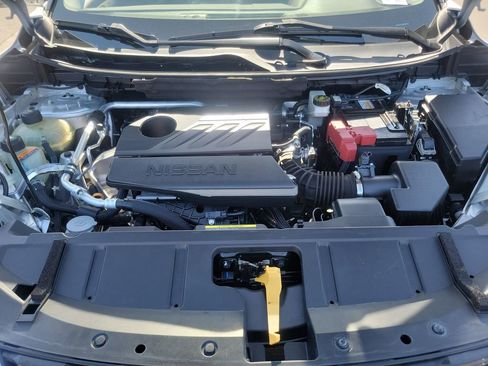 Used 2023 Nissan Rogue SV image 24